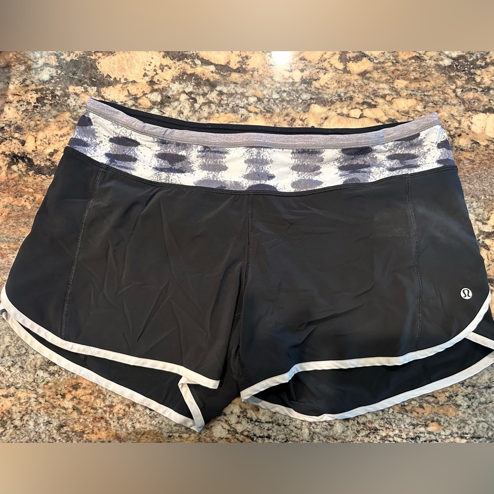 Lululemon shorts size 10